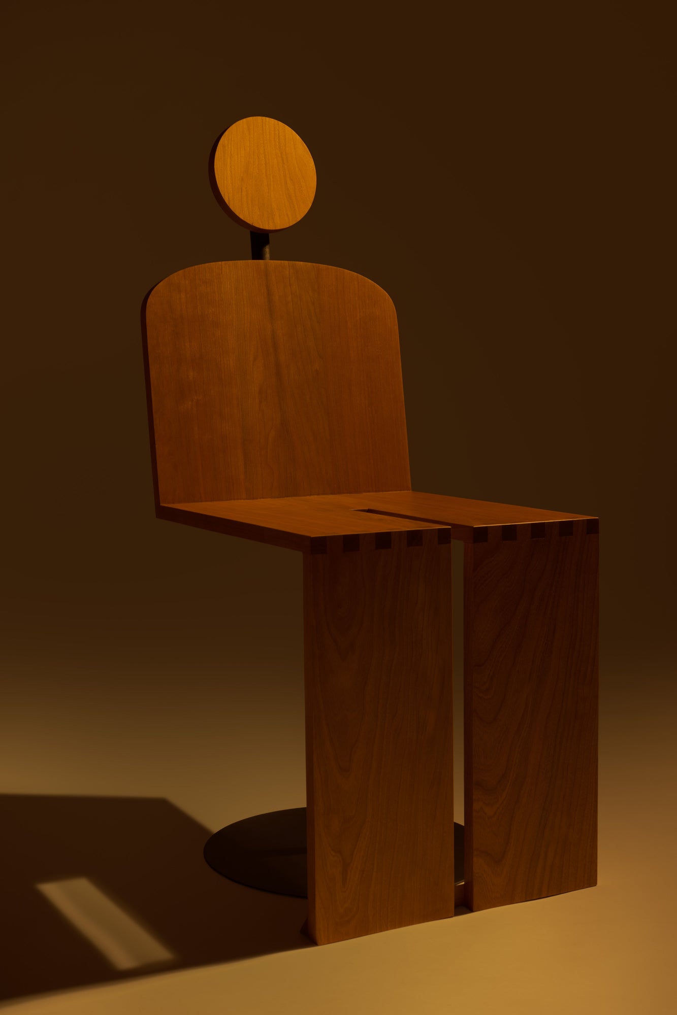 BODY CHAIR